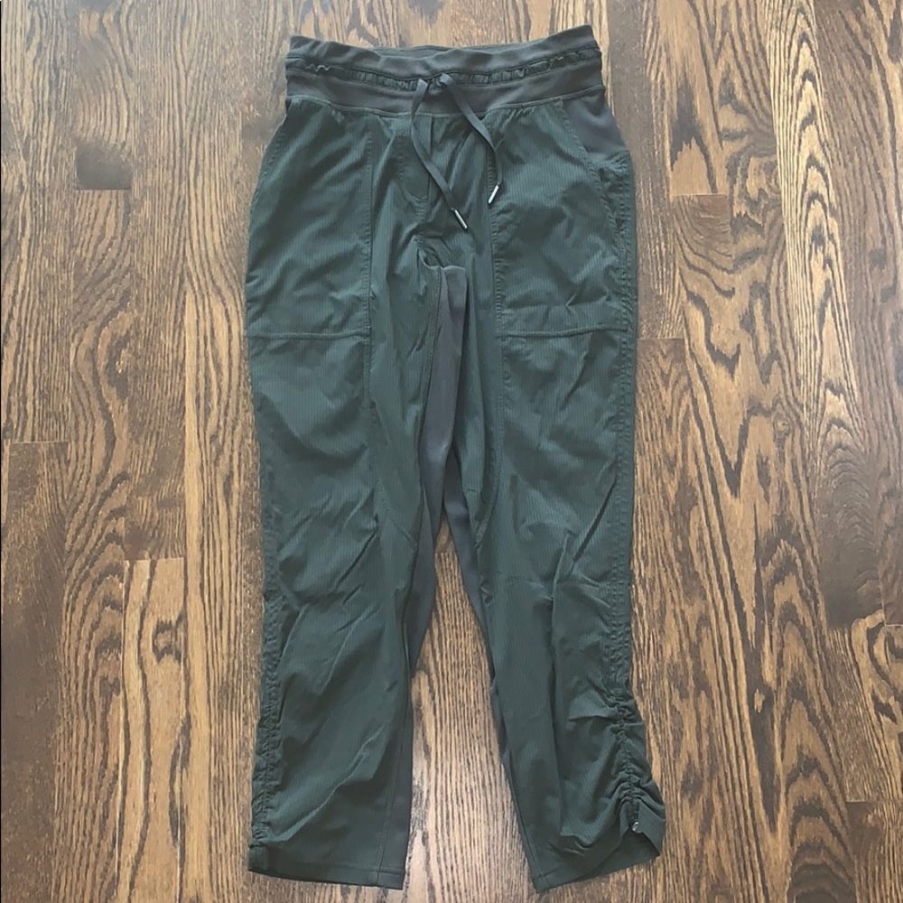 LULULEMON olive green dance studio joggers SIZE 4
